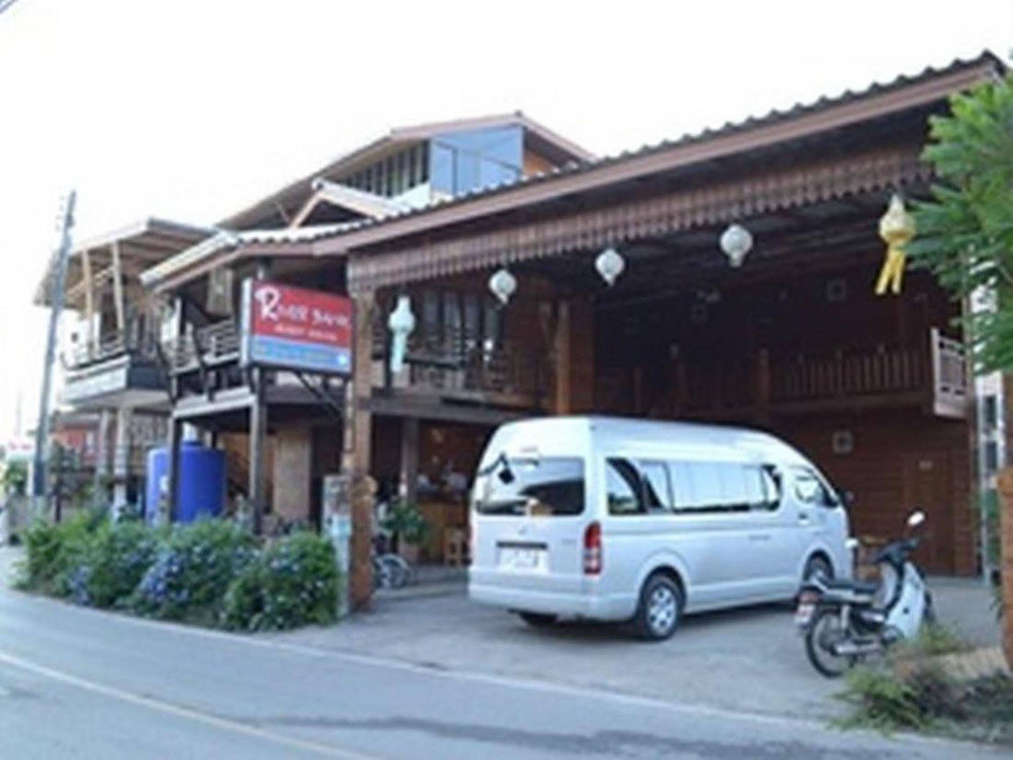 河岸度假村 迈萨良 外观 照片
